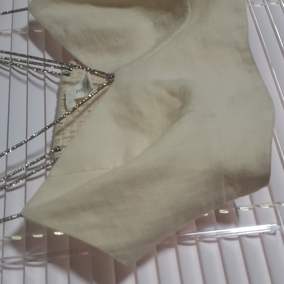 Elegant Beige Women's Top with Chain Straps - Picture 5 of 8